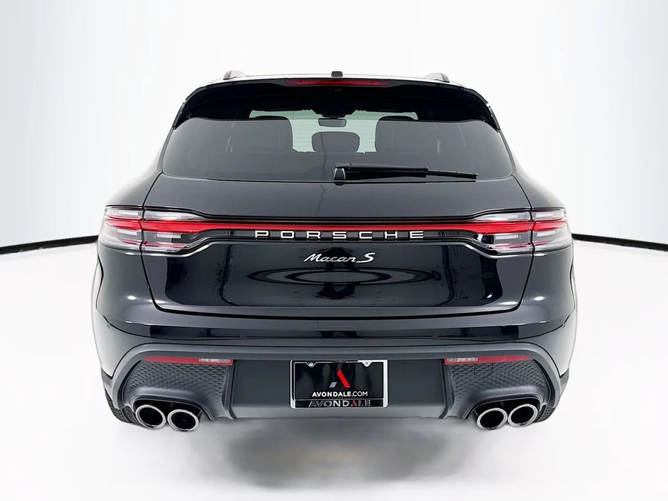 2026 Porsche Macan - Image 10 of 31