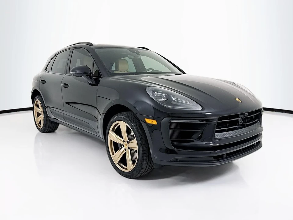 2026 Porsche Macan - Image 7 of 31