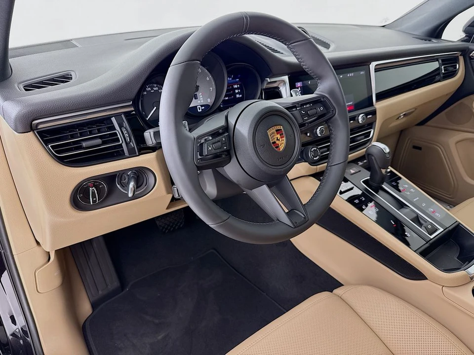 2026 Porsche Macan - Image 4 of 31