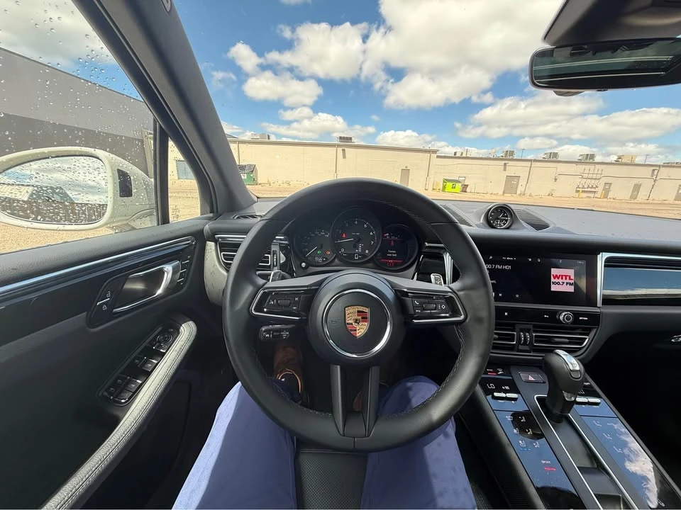 2026 Porsche Macan Electric - Image 10 of 15