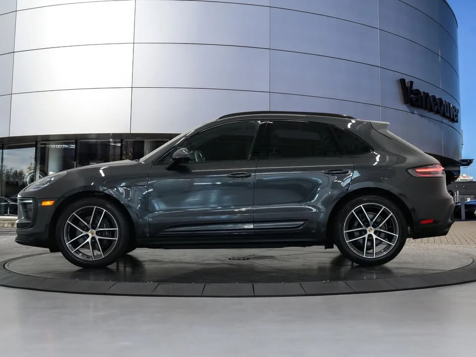 2026 Porsche Macan T - Image 17 of 20