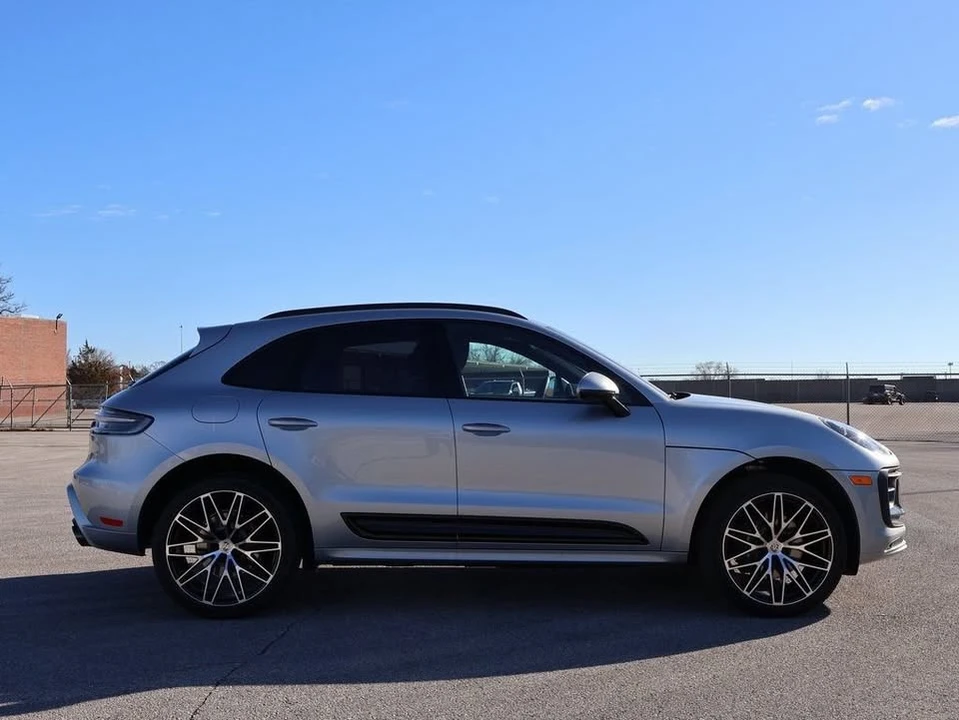 2026 Porsche Macan T - Image 9 of 20