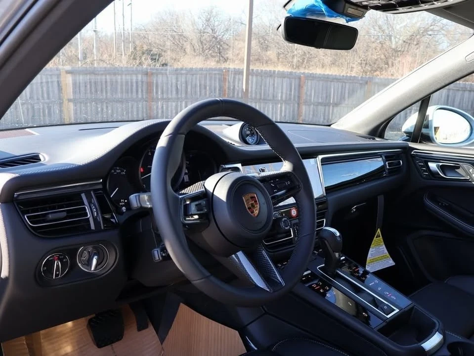 2026 Porsche Macan T - Image 4 of 20