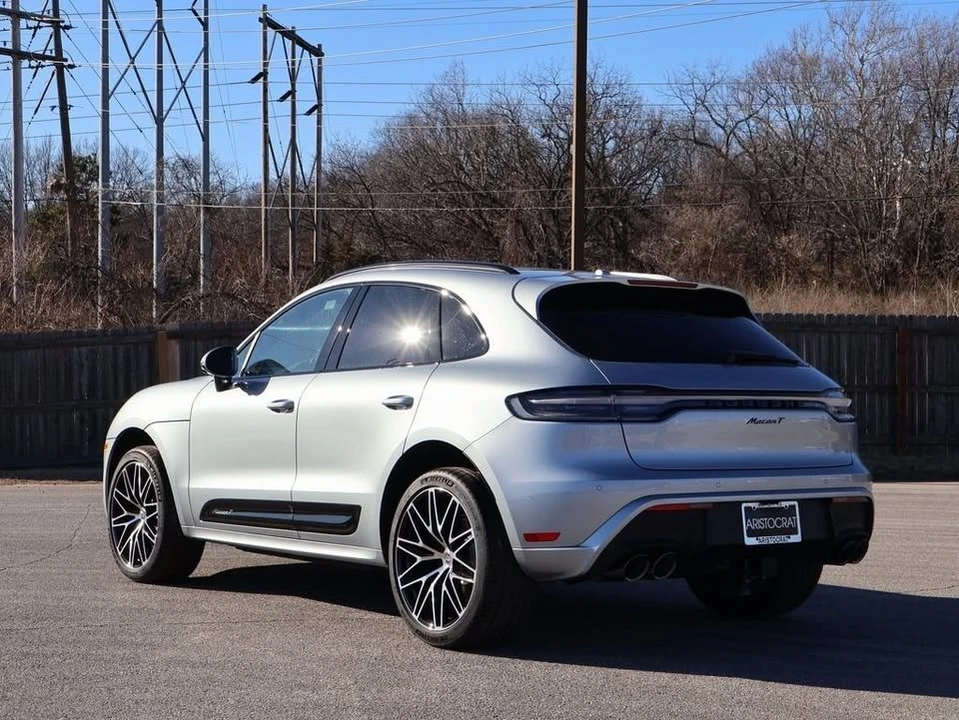 2026 Porsche Macan T - Image 3 of 20
