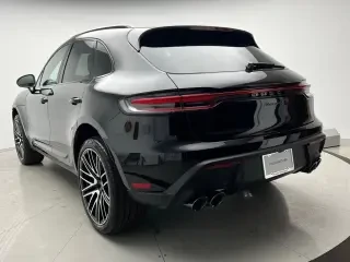 2026 Porsche Macan T - Image 3 of 4