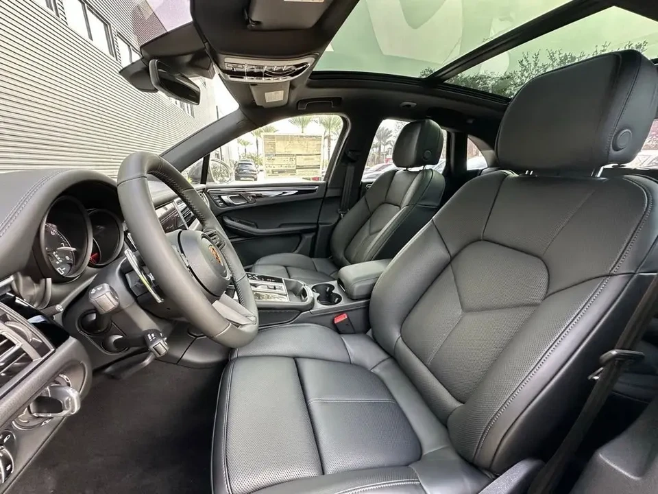 2026 Porsche Macan T - Image 6 of 6