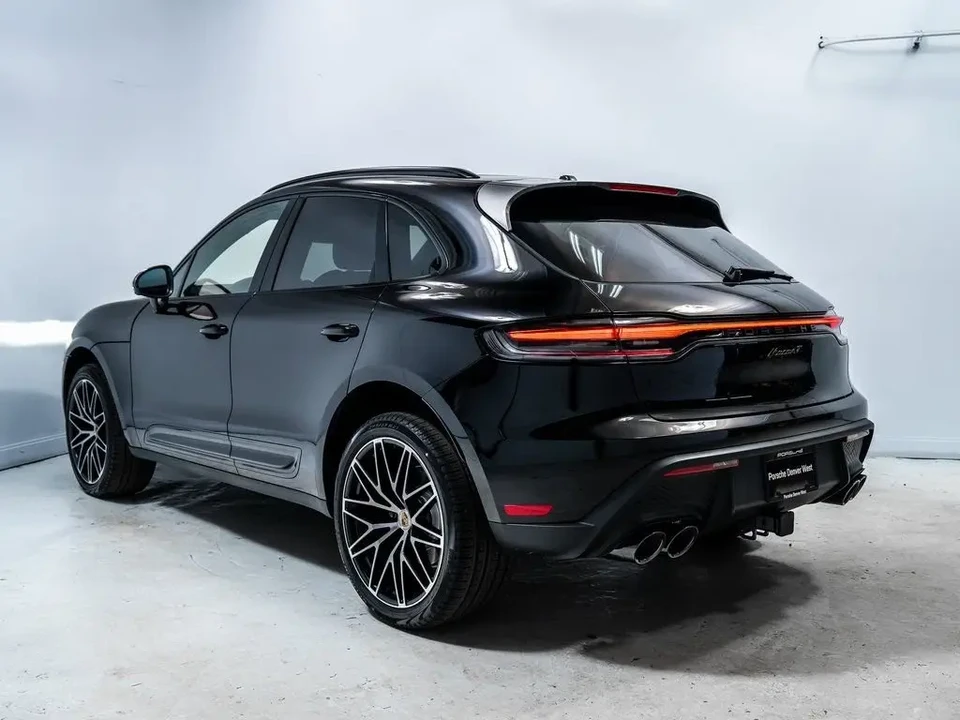 2026 Porsche Macan T - Image 3 of 10