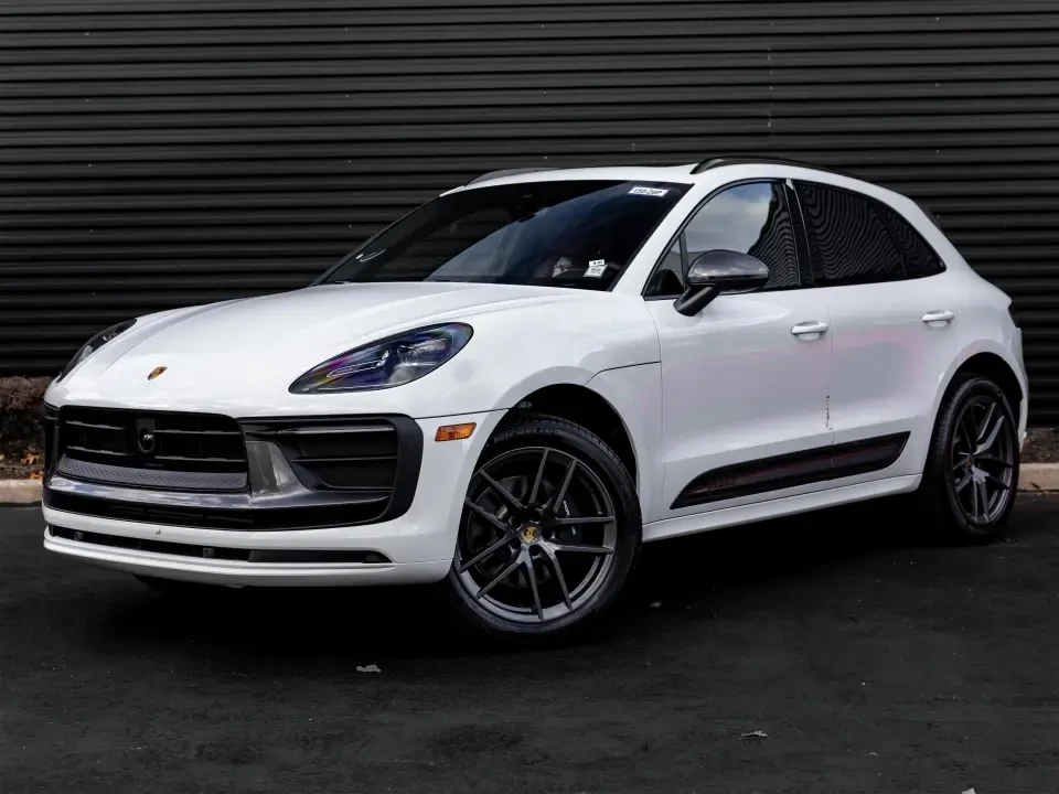 2026 Porsche Macan T - Image 11 of 12