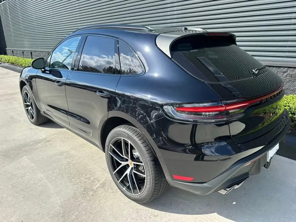 2026 Porsche Macan T - Image 4 of 8