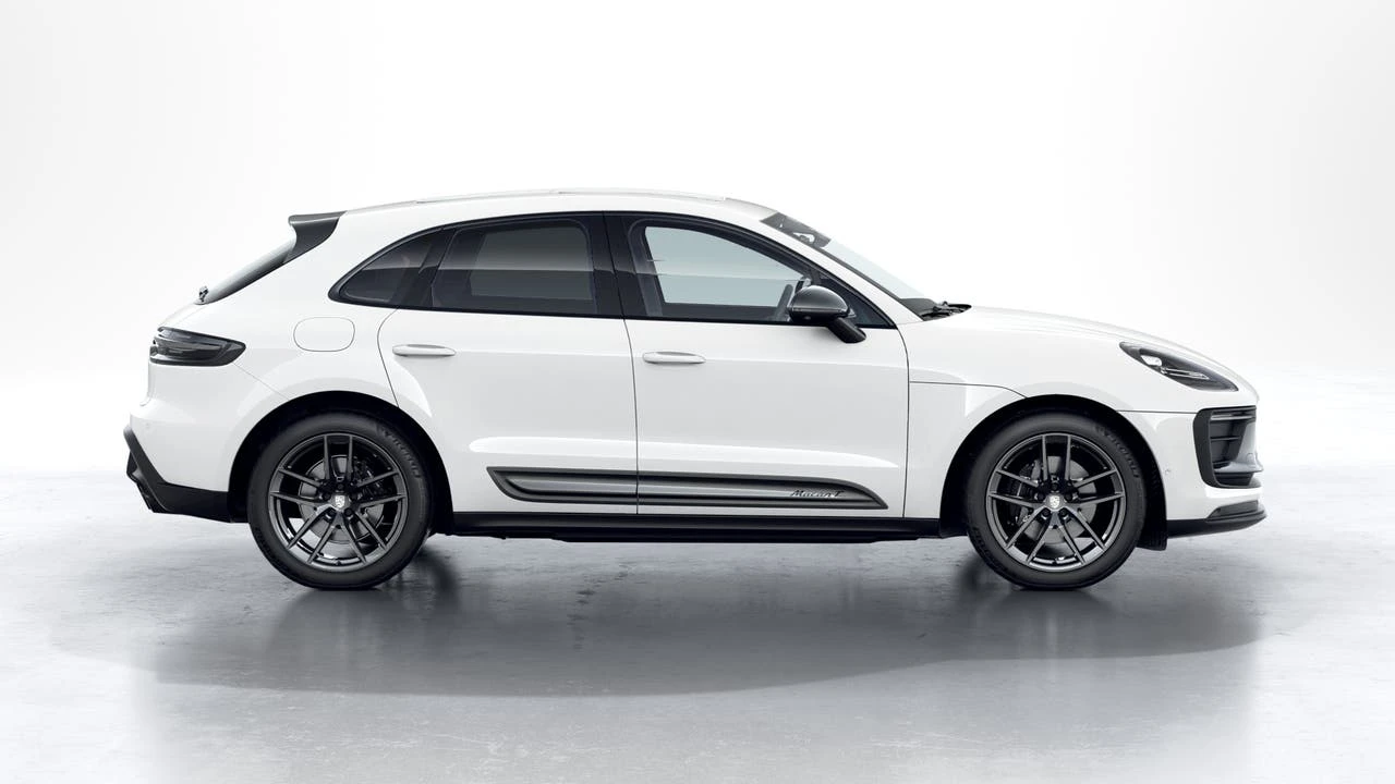 2026 Porsche Macan T - Image 6 of 10