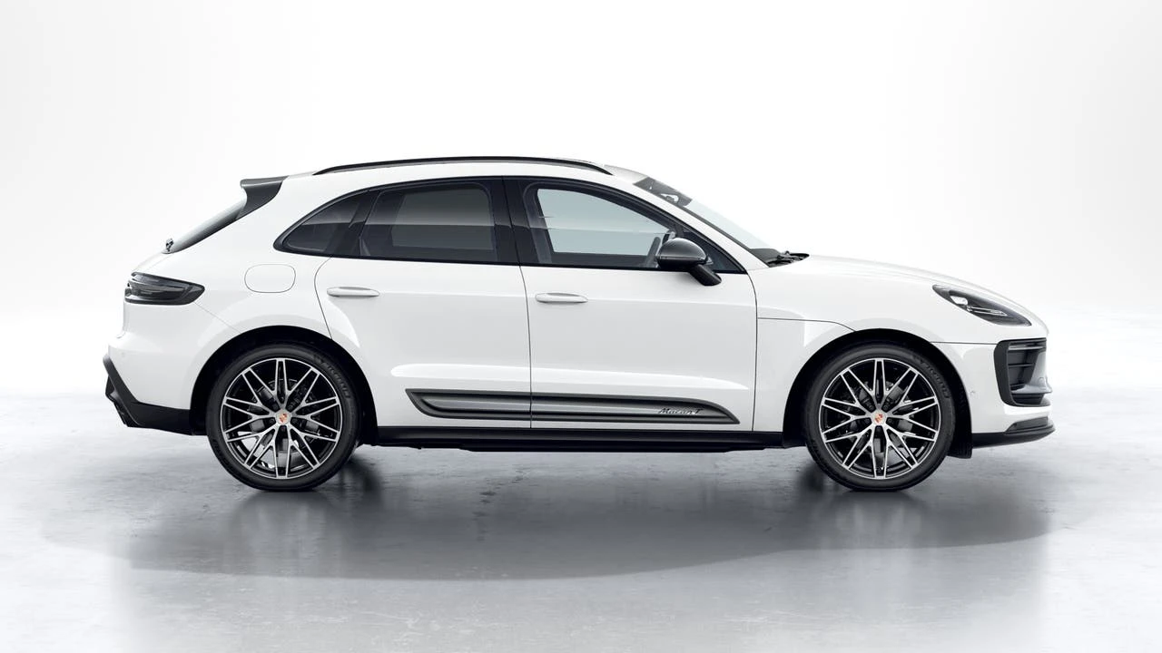 2026 Porsche Macan T - Image 6 of 10