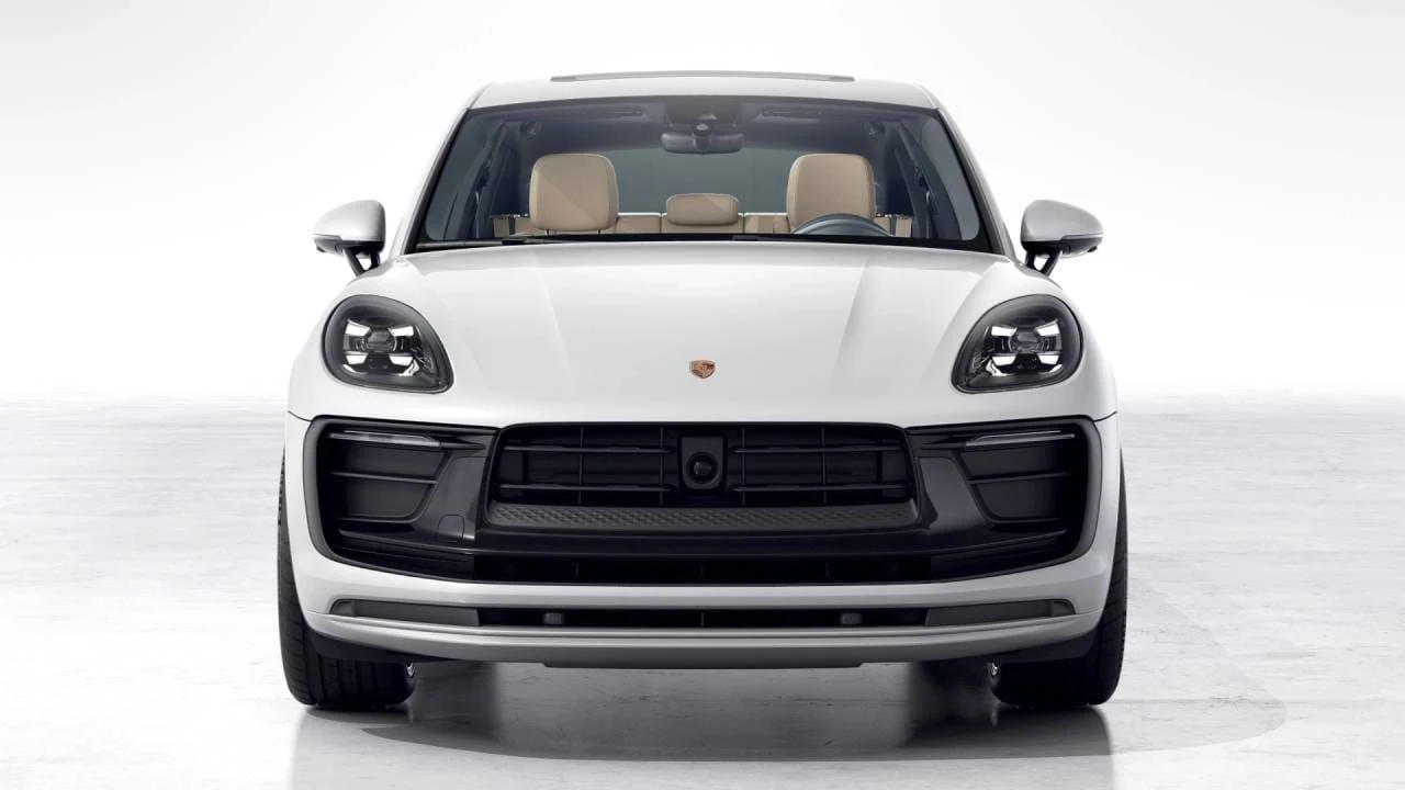 2026 Porsche Macan T - Image 8 of 10