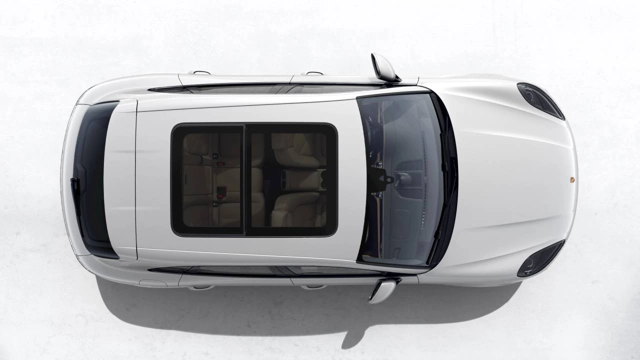 2026 Porsche Macan T - Image 5 of 10