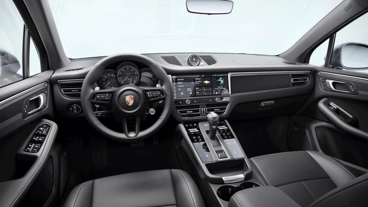 2026 Porsche Macan T - Image 9 of 10