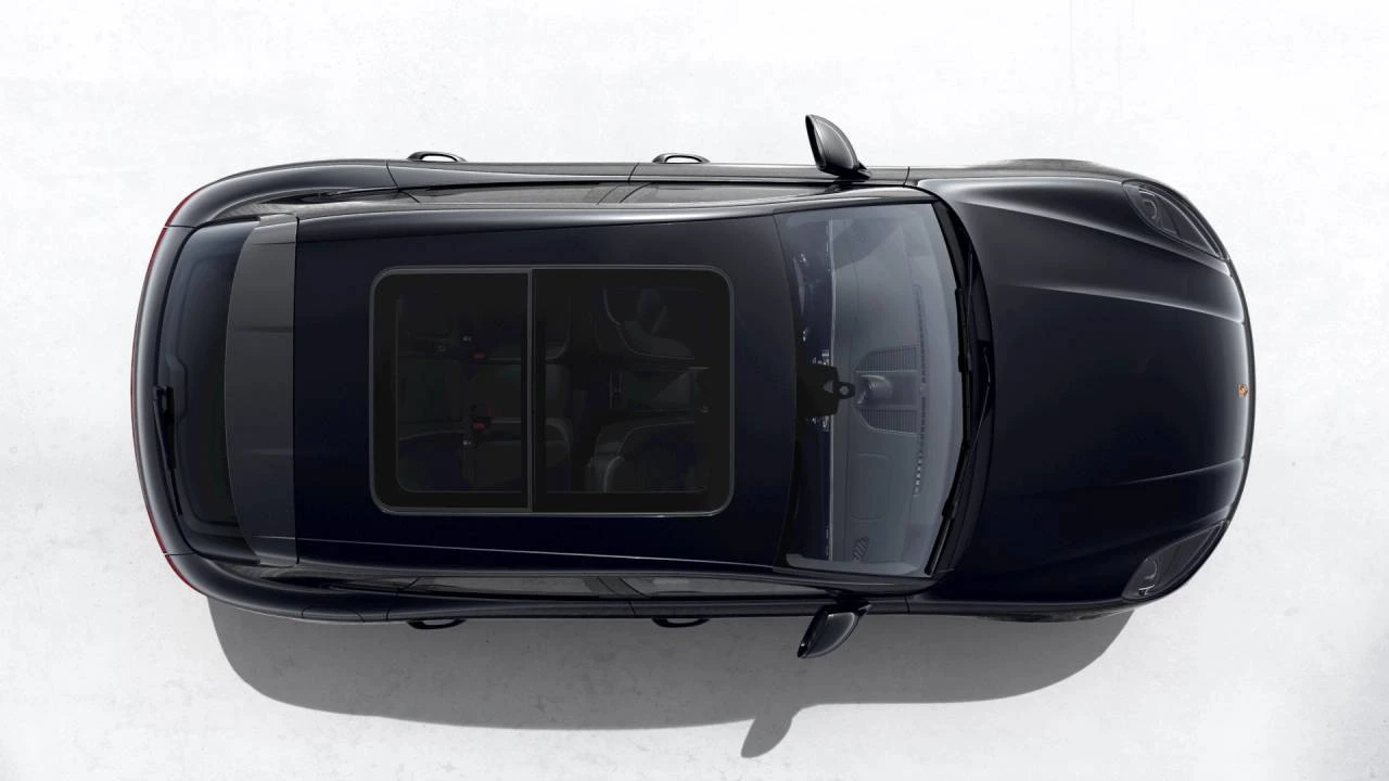 2026 Porsche Macan T - Image 5 of 10