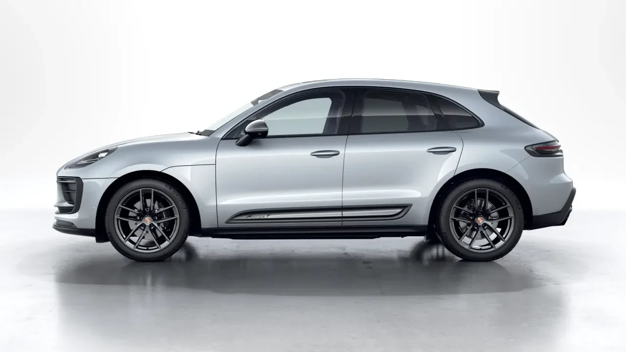 2026 Porsche Macan - Image 16 of 30