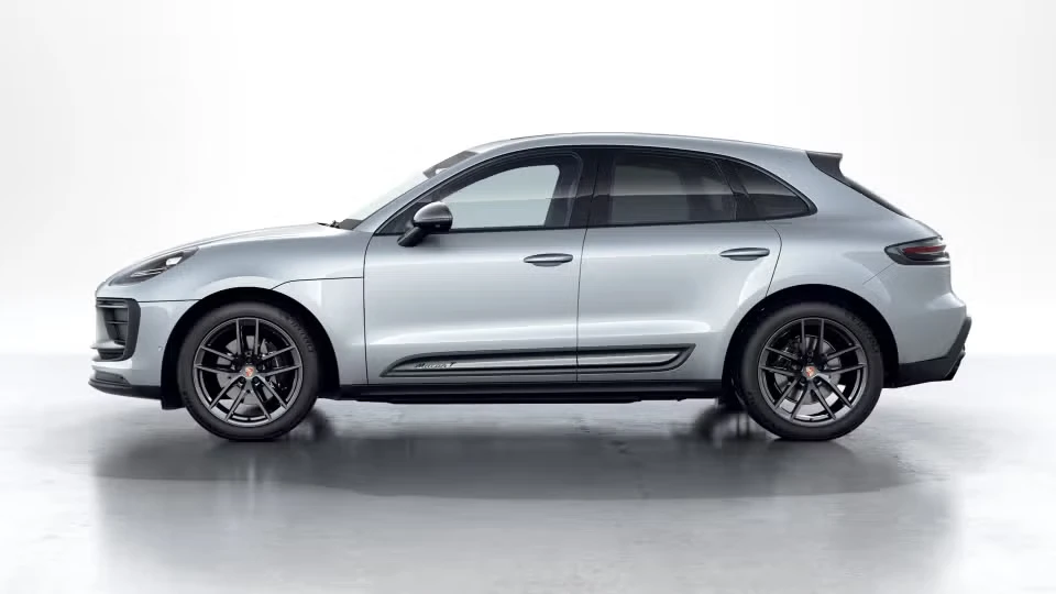 2026 Porsche Macan - Image 11 of 30