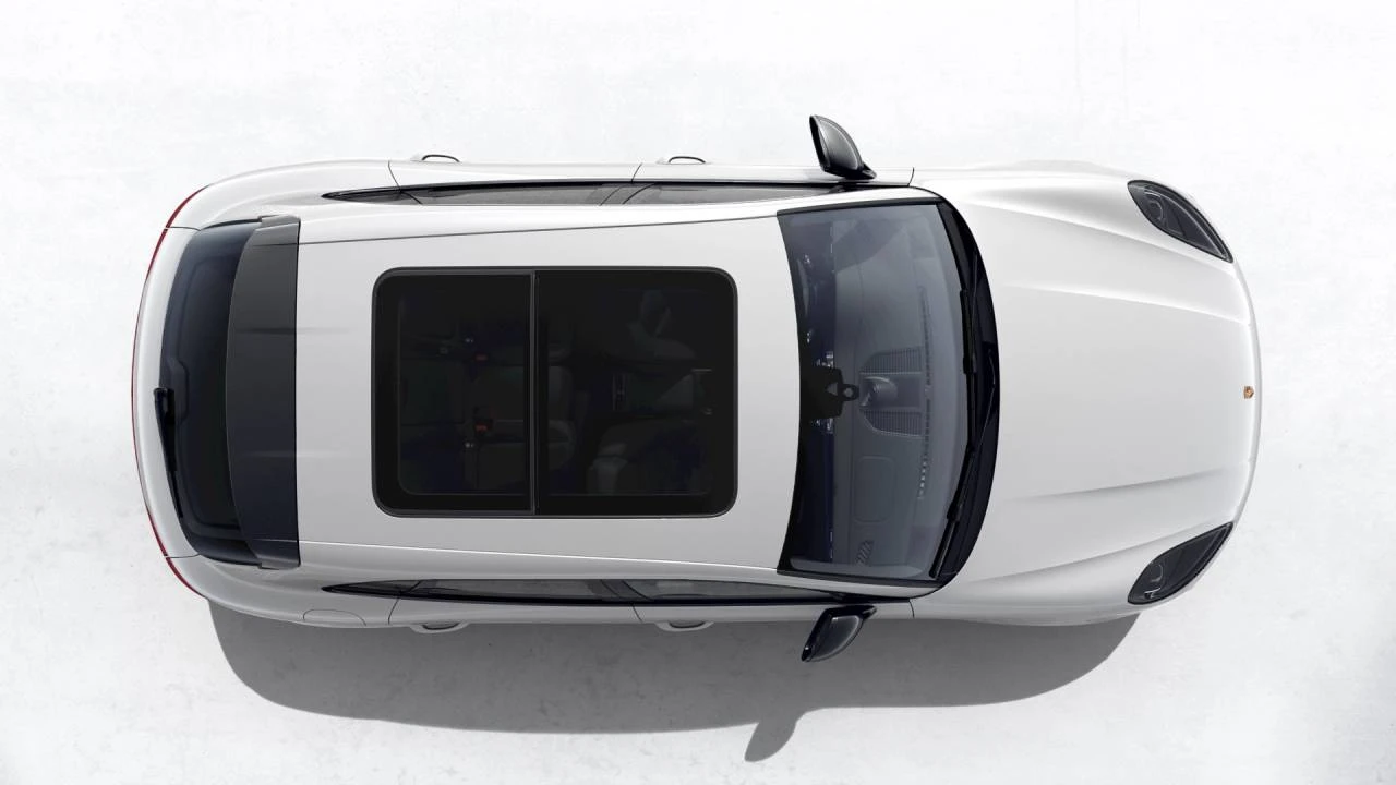 2026 Porsche Macan T - Image 5 of 10