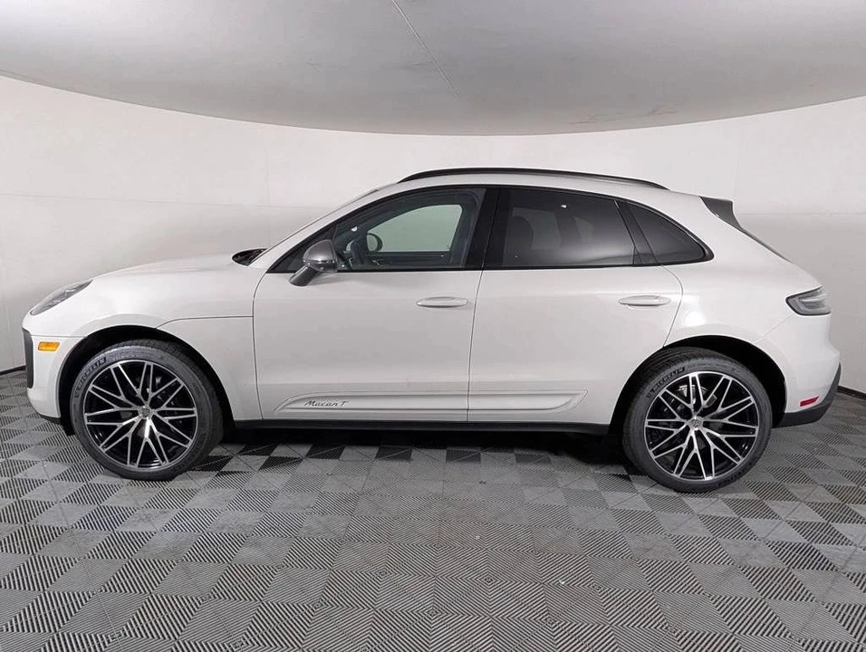 2026 Porsche Macan T - Image 2 of 5