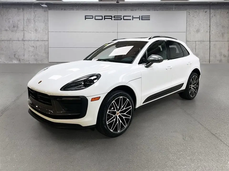 2026 Porsche Macan T - Image 8 of 31