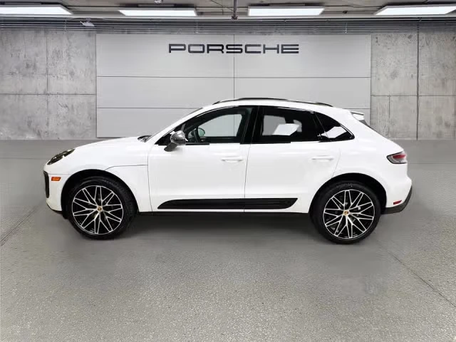2026 Porsche Macan T - Image 10 of 31