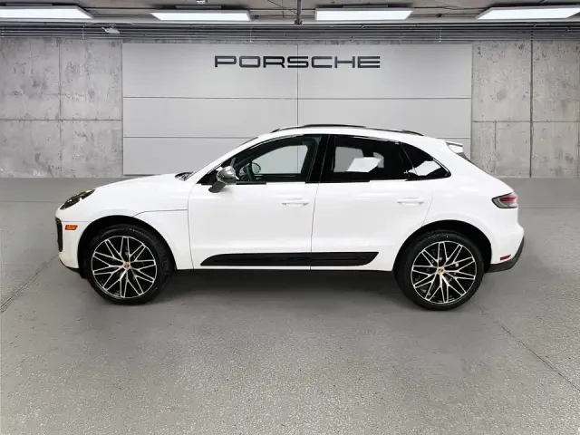 2026 Porsche Macan T - Image 14 of 31