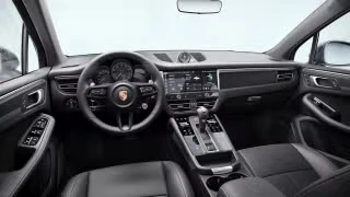 2026 Porsche Macan T - Image 25 of 30