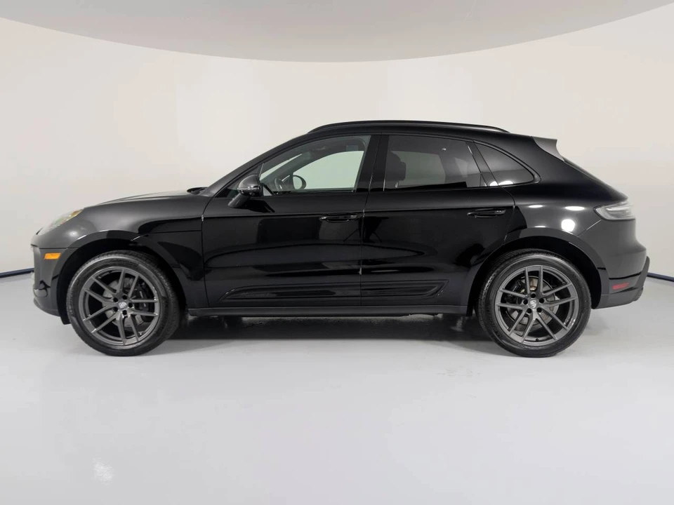 2026 Porsche Macan T - Image 2 of 5