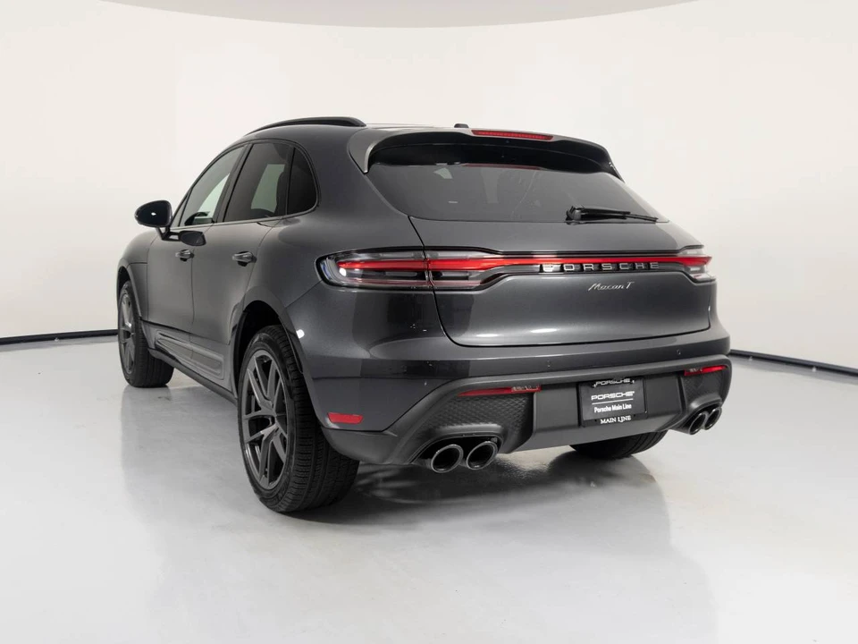 2026 Porsche Macan T - Image 3 of 5
