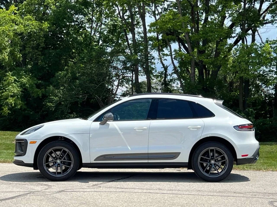 2026 Porsche Macan T - Image 2 of 5