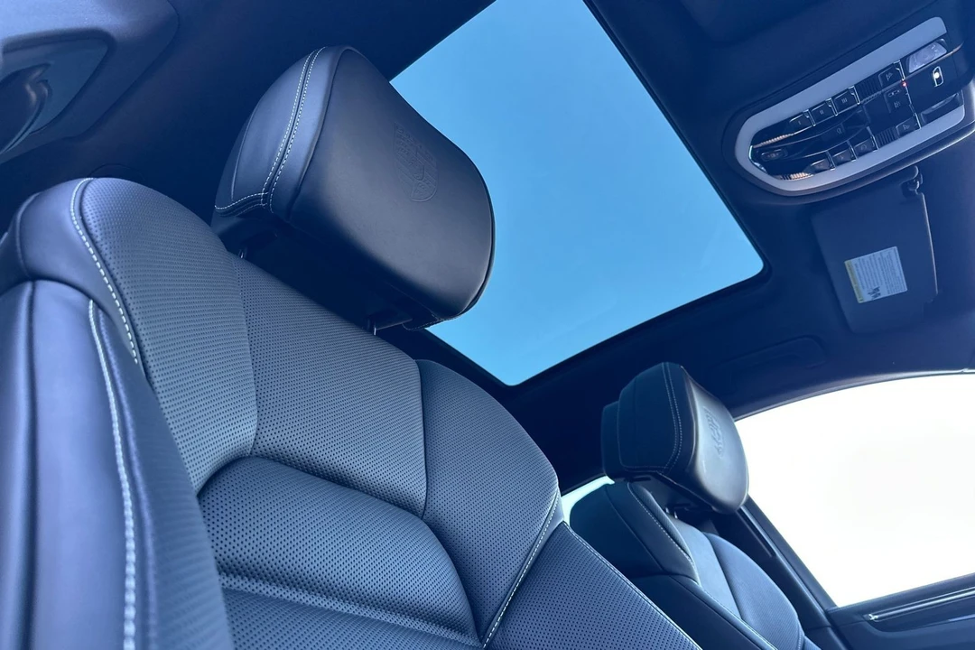 2026 Porsche - Image 19 of 31