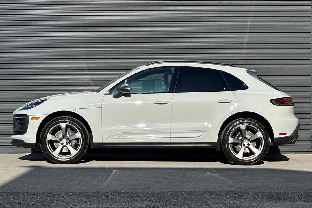 2026 Porsche Macan T - Image 2 of 31