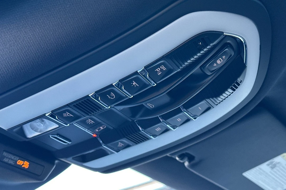 2026 Porsche - Image 21 of 31