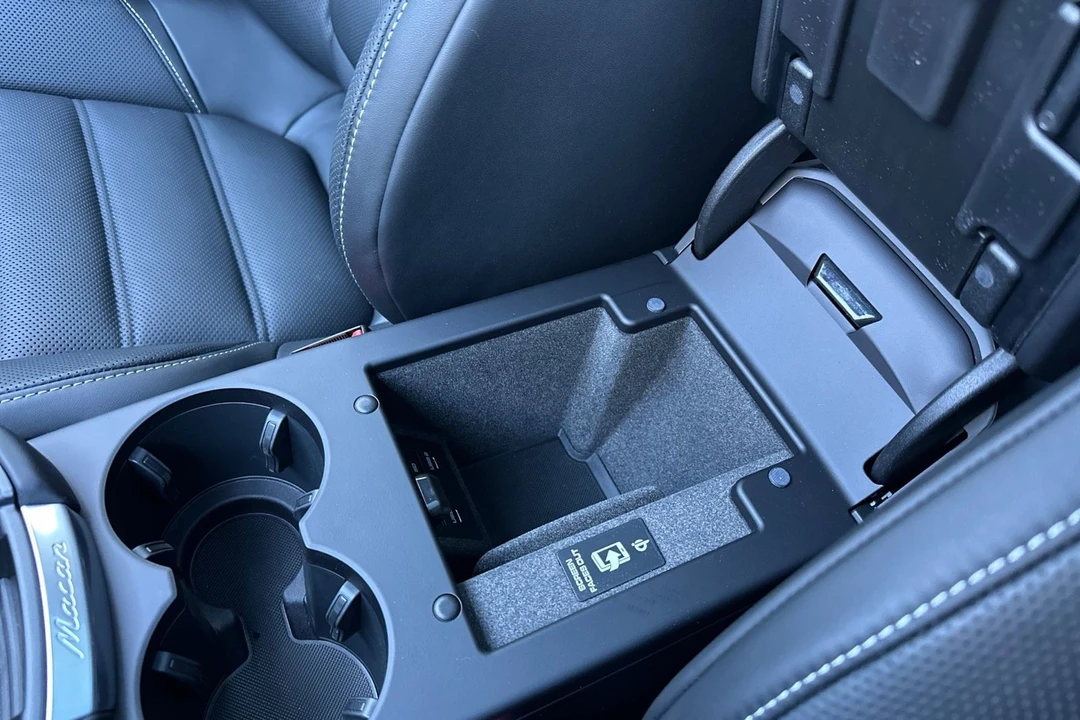 2026 Porsche - Image 27 of 31