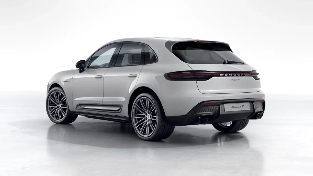 2026 Porsche Macan T - Image 24 of 31