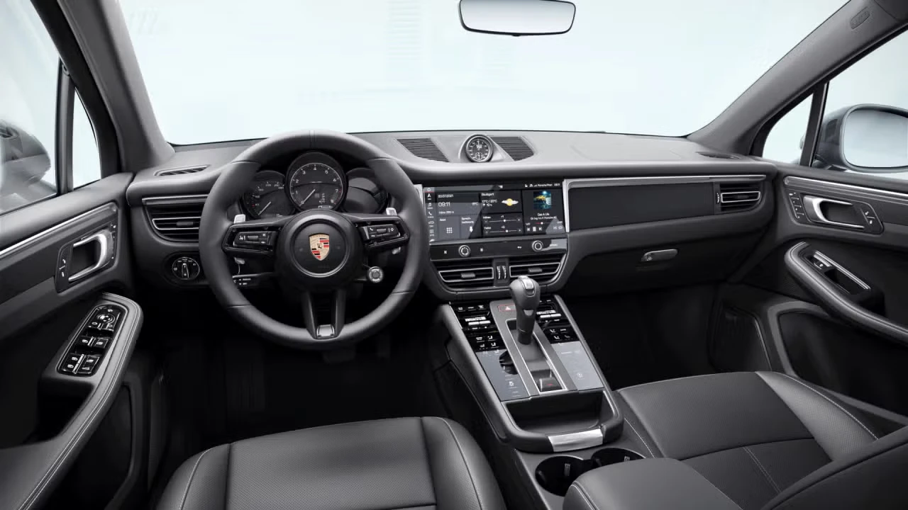 2026 Porsche Macan T - Image 28 of 31