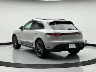 2026 Porsche Macan T - Image 21 of 31