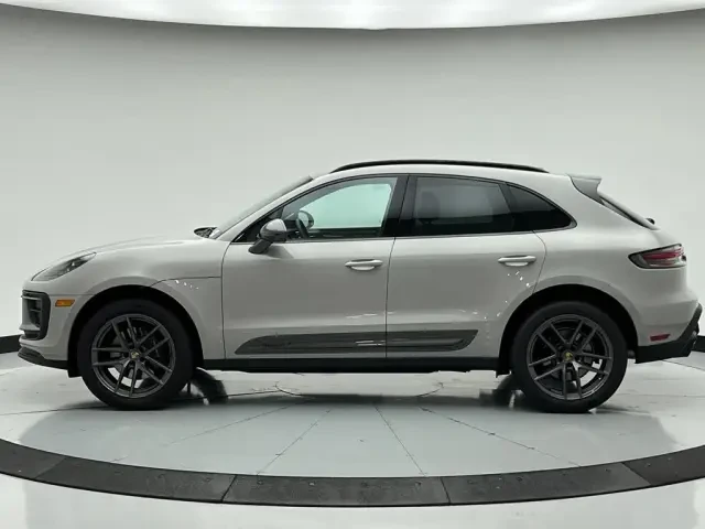 2026 Porsche Macan T - Image 14 of 31