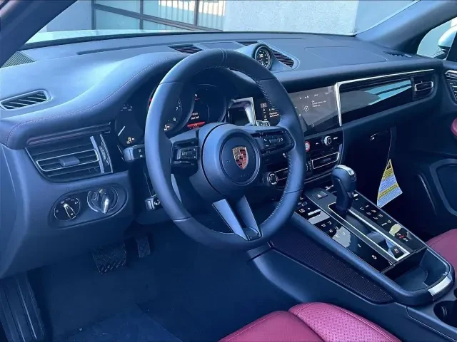 2026 Porsche Macan T - Image 30 of 31