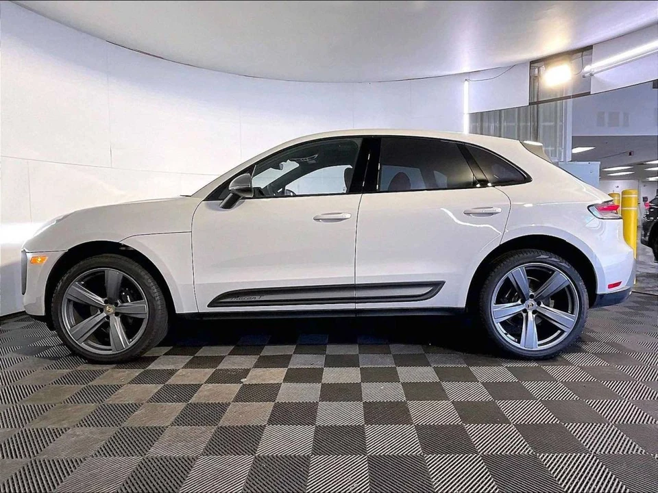 2026 Porsche Macan T - Image 2 of 5