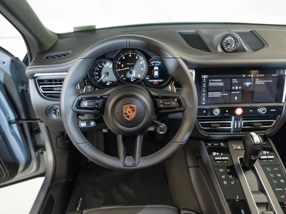 2026 Porsche Macan T - Image 28 of 29