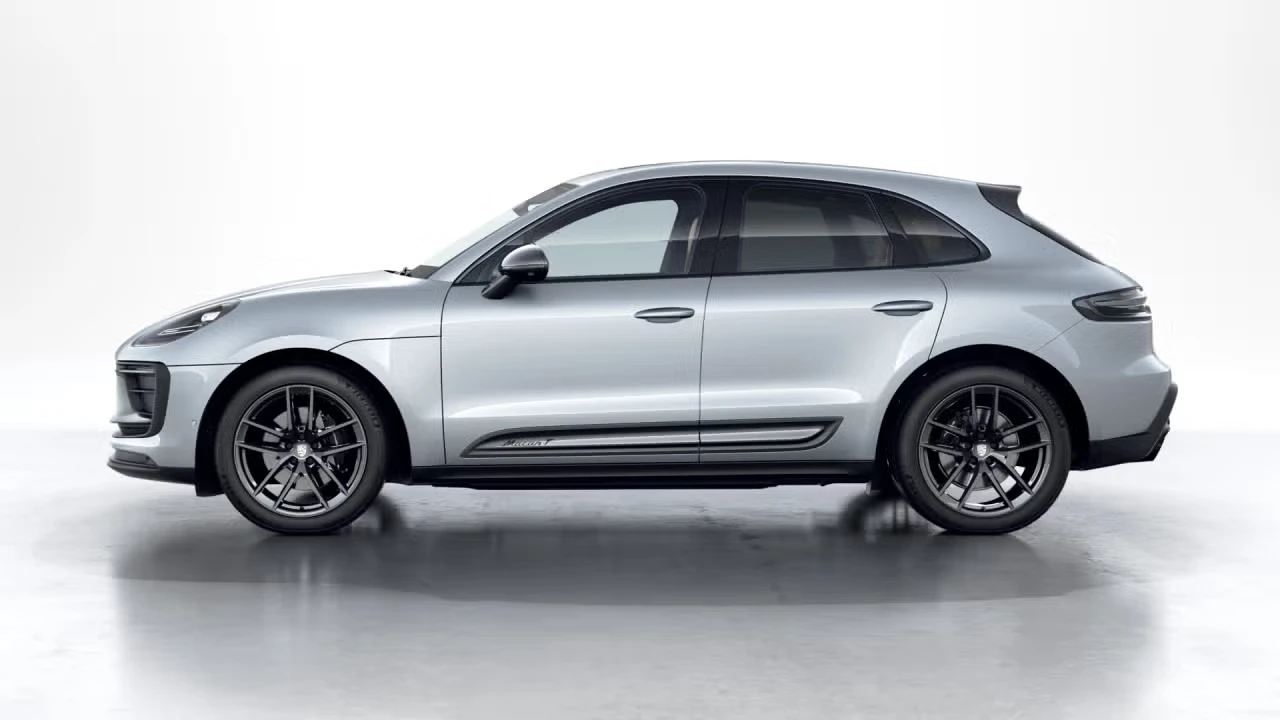 2026 Porsche Macan T - Image 12 of 31