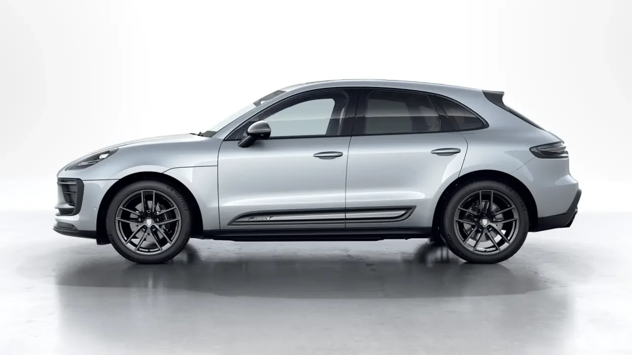 2026 Porsche Macan T - Image 16 of 31