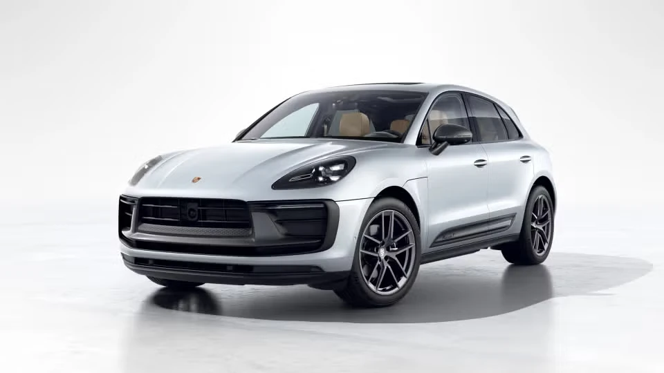 2026 Porsche Macan T - Image 3 of 31