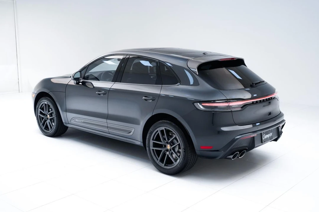 2026 Porsche Macan T - Image 3 of 31