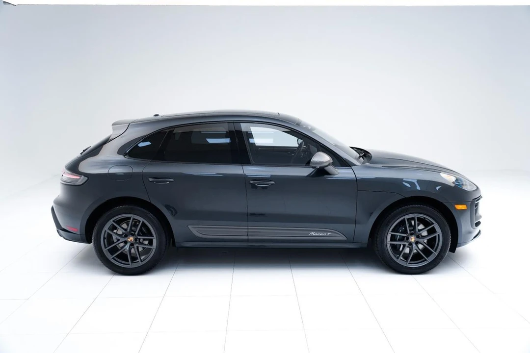 2026 Porsche Macan T - Image 8 of 31