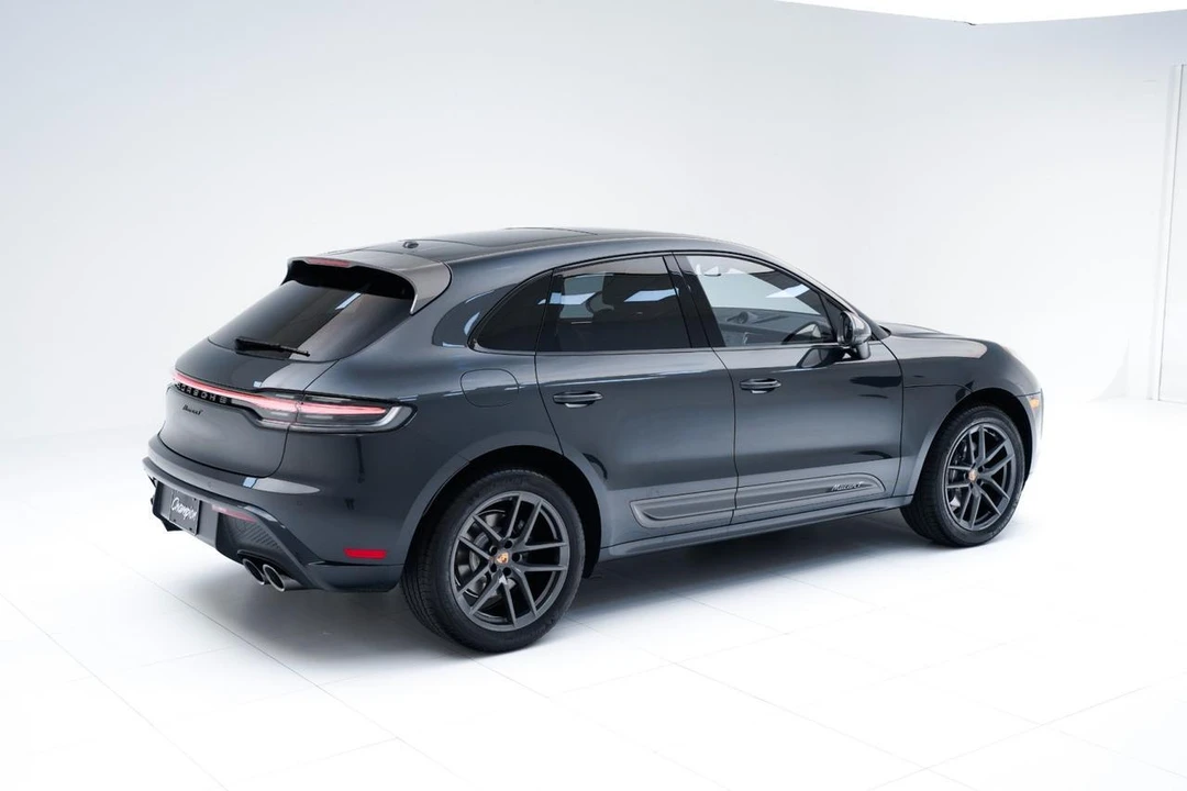 2026 Porsche Macan T - Image 9 of 31