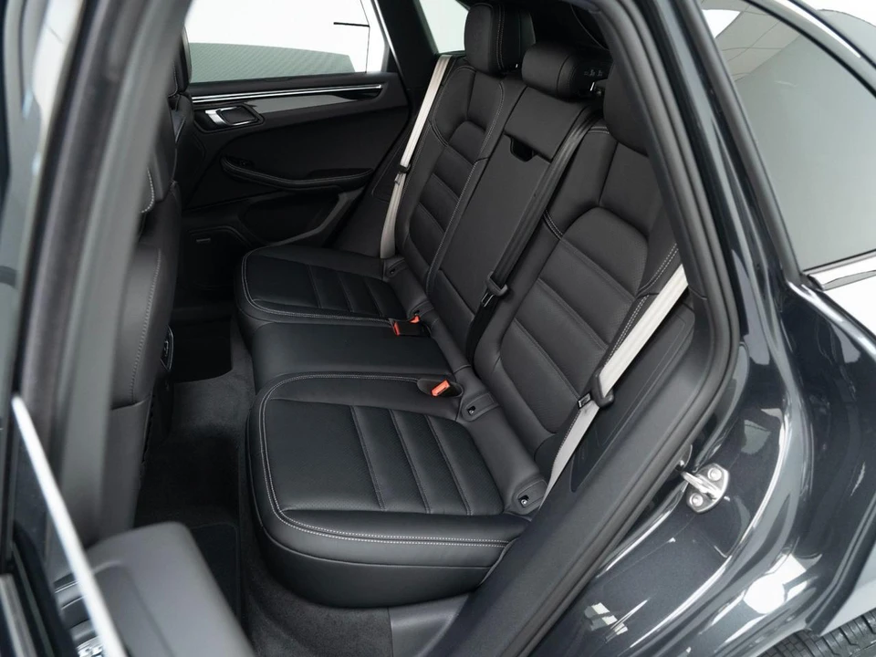 2026 Porsche Macan T - Image 30 of 31