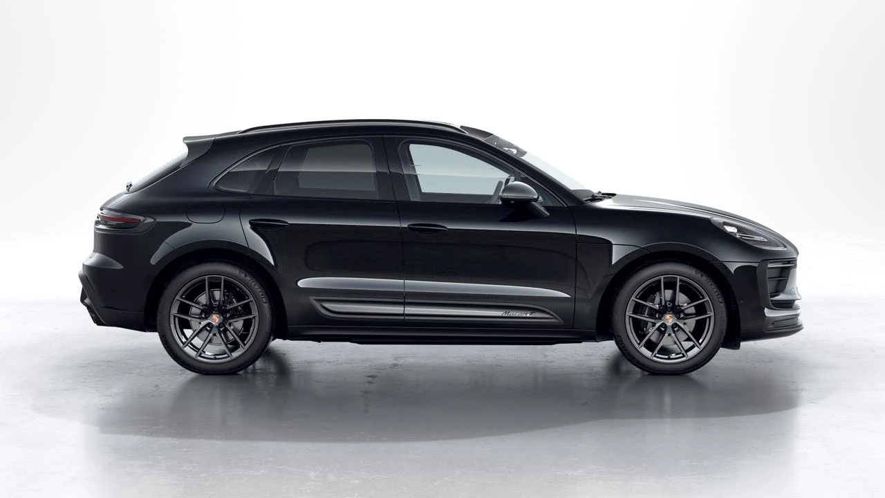 2026 Porsche Macan T - Image 6 of 10