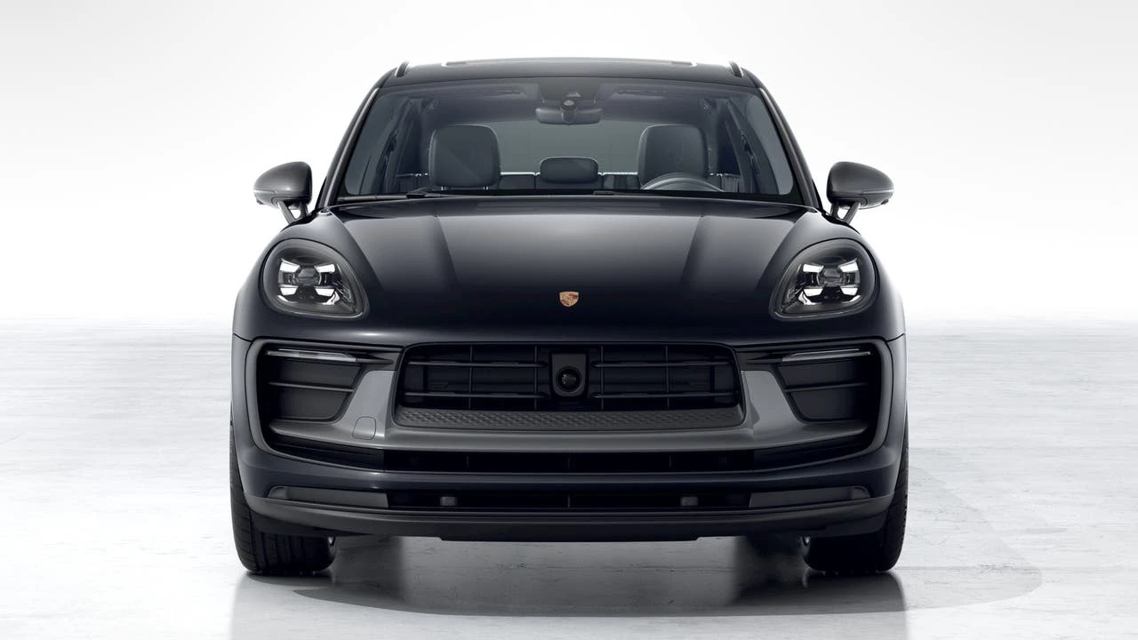 2026 Porsche Macan T - Image 8 of 10